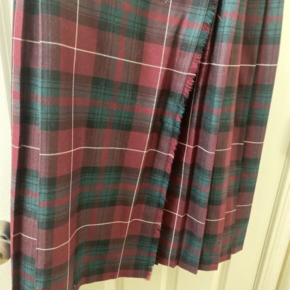 Waist Measuring Sz 26” WPL8046 Charter Club Skirt Plaid Red and Geeen Scotland - Picture 3 of 11